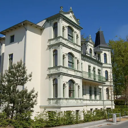 Waldschloss App 7 *